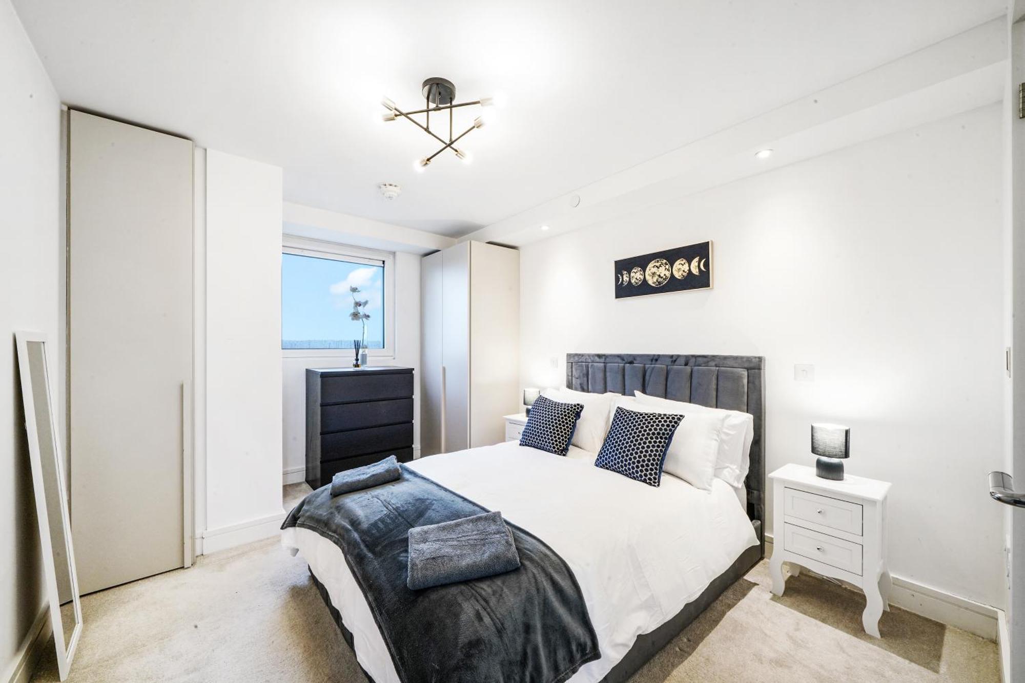 Luxury Apartment With Stunning Views On 10Th Floor Edgware Exteriér fotografie